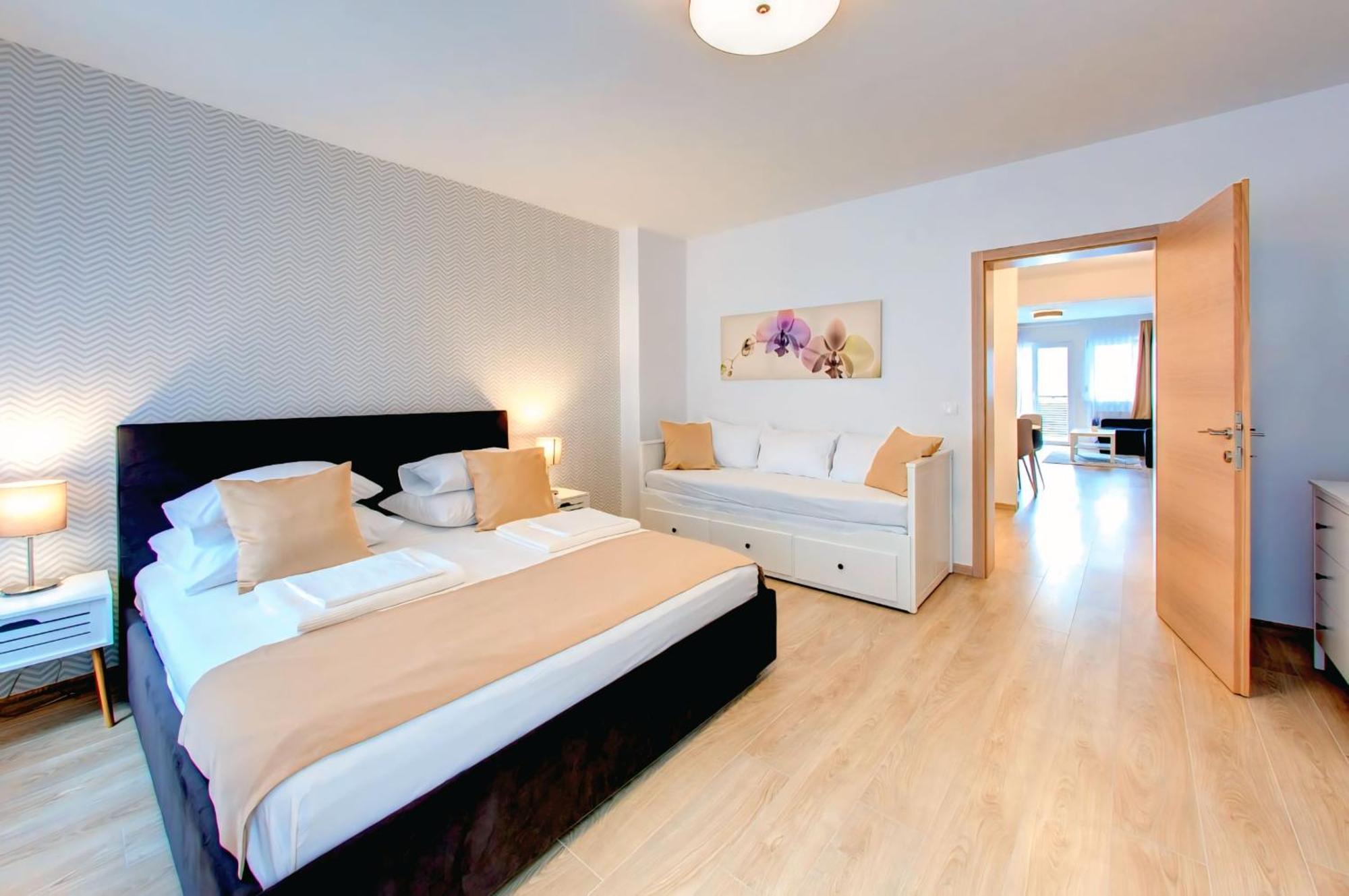 מוסטר City Center Apartments מראה חיצוני תמונה