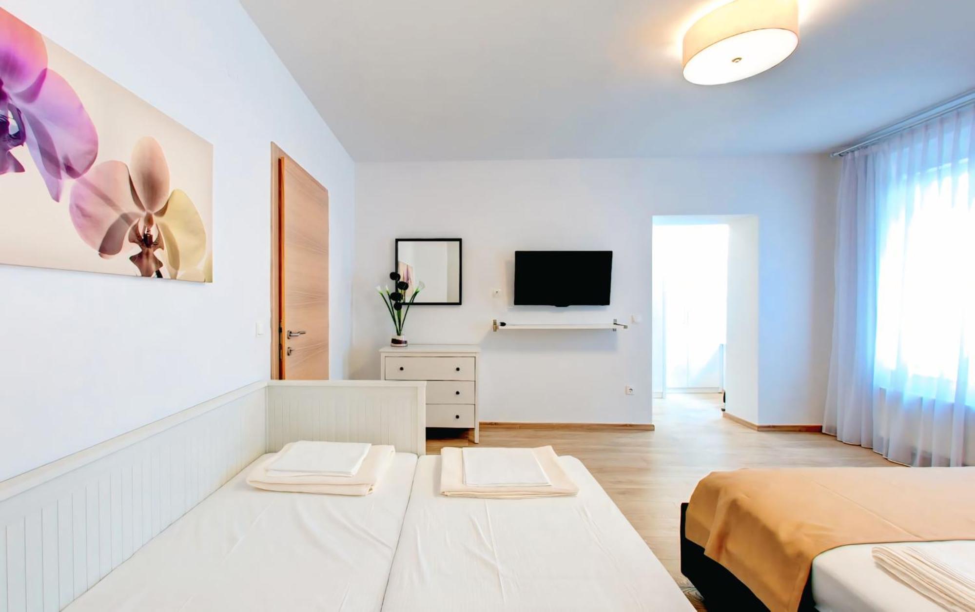 מוסטר City Center Apartments מראה חיצוני תמונה