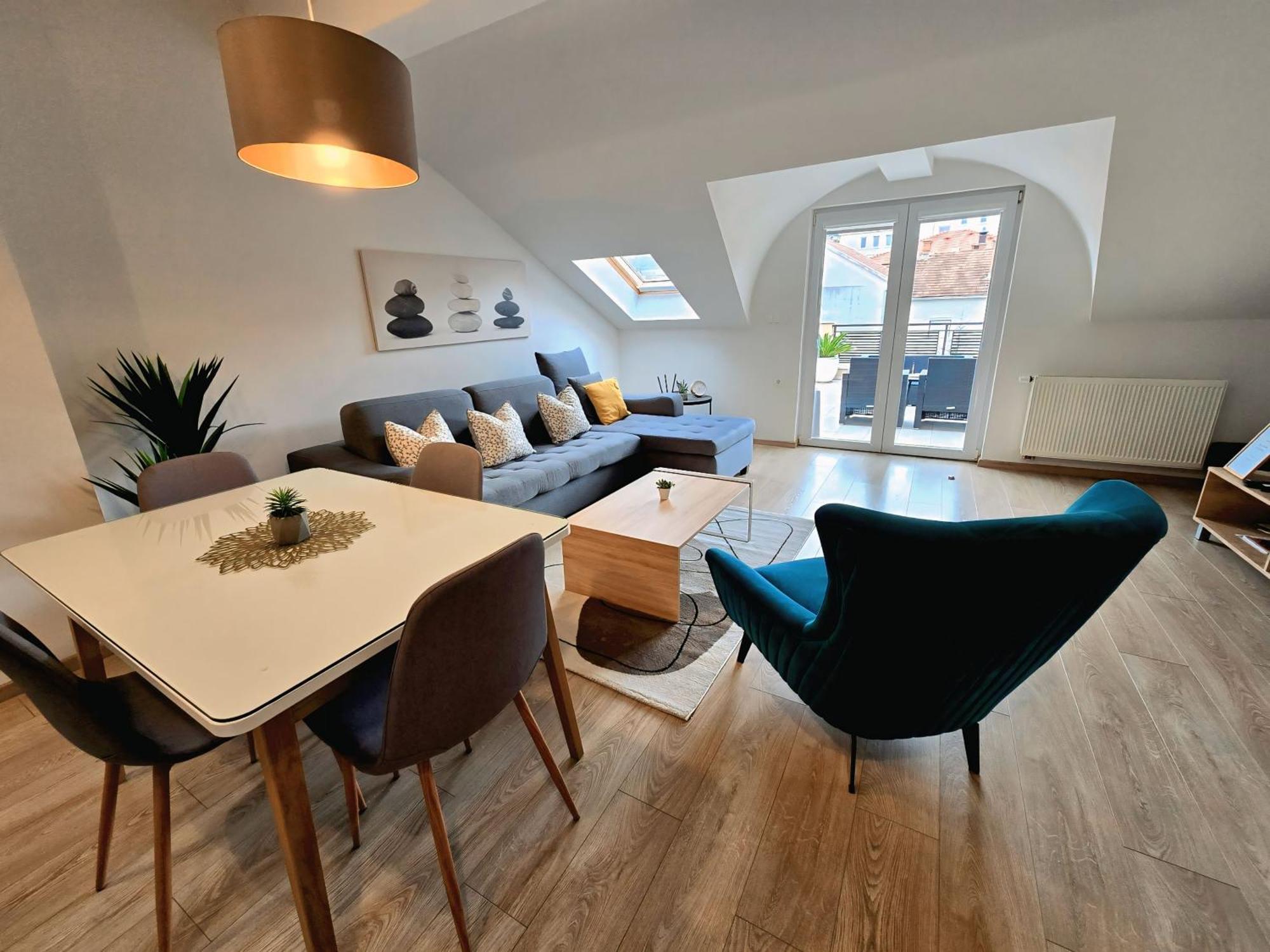 מוסטר City Center Apartments מראה חיצוני תמונה