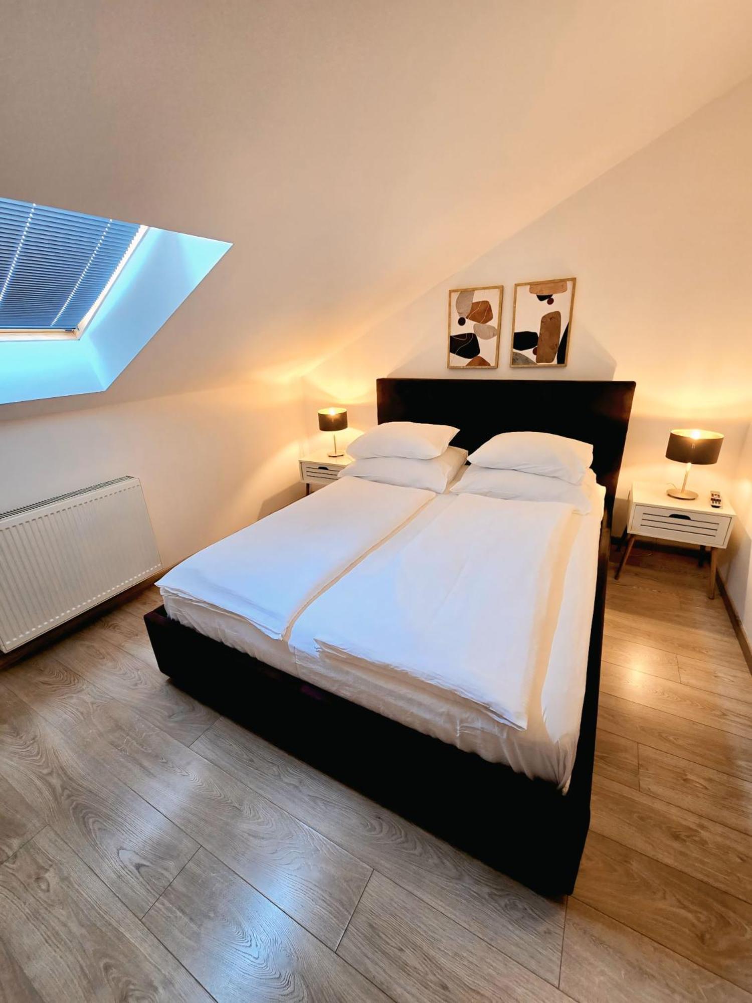 מוסטר City Center Apartments מראה חיצוני תמונה