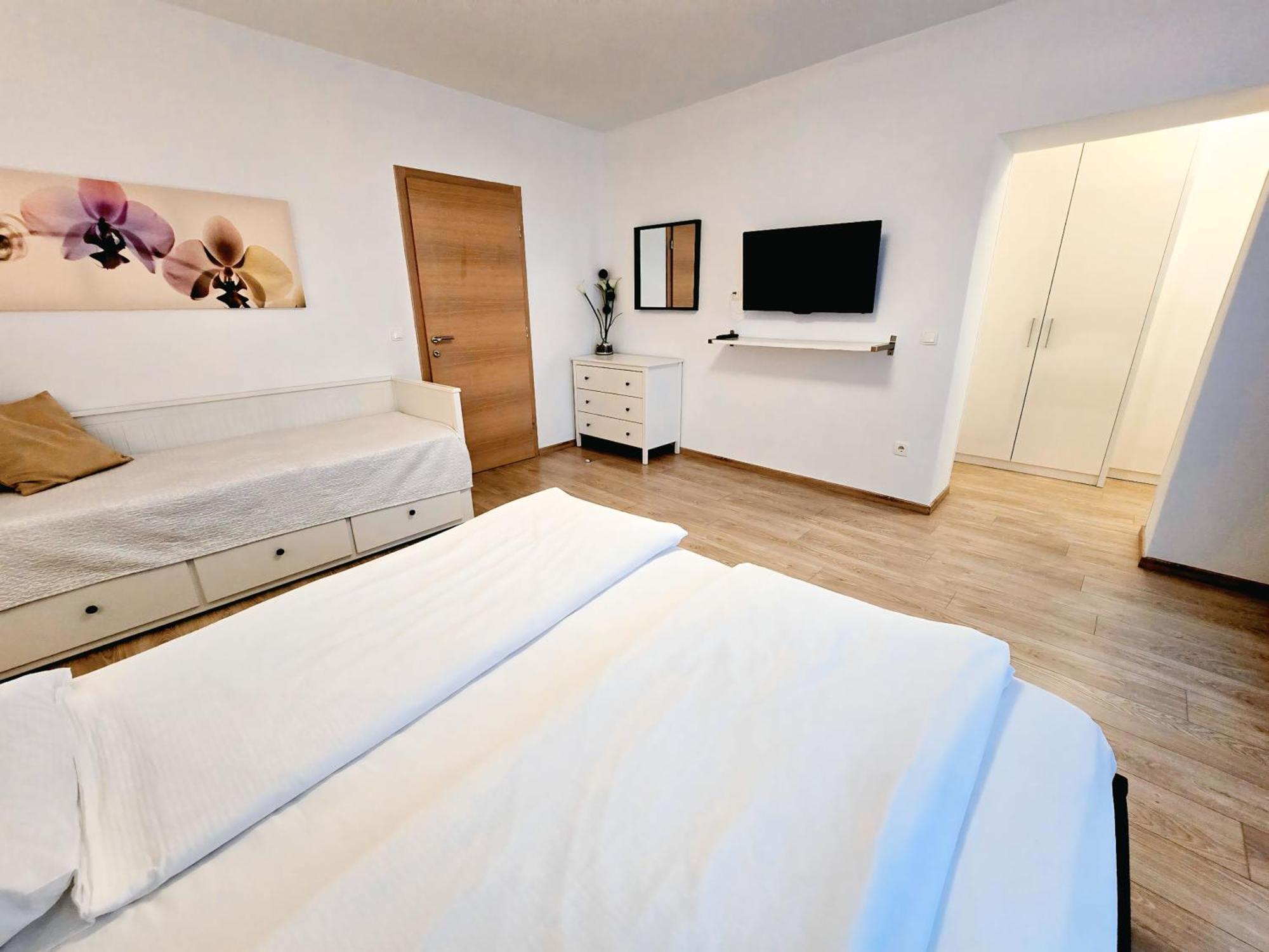 מוסטר City Center Apartments מראה חיצוני תמונה