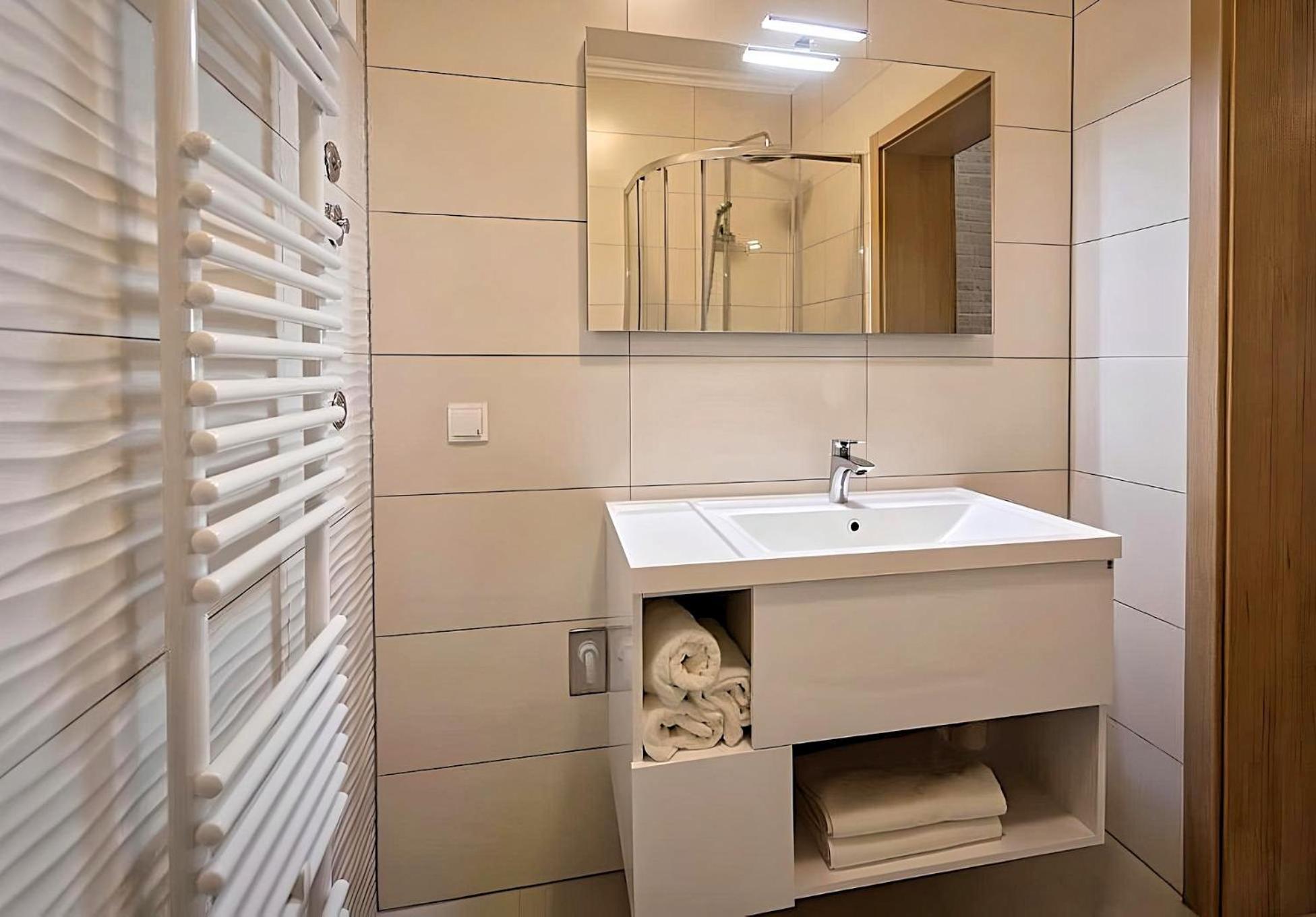 מוסטר City Center Apartments מראה חיצוני תמונה